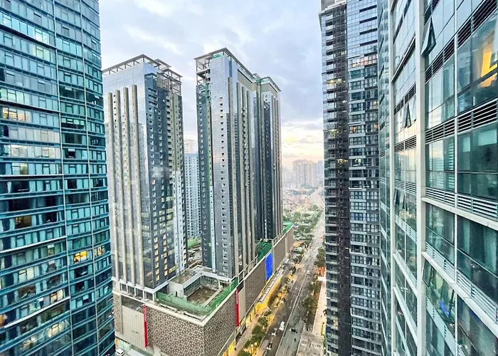 Holiday home Bgc Staycation Across Uptown Mall #oursw29f Manila