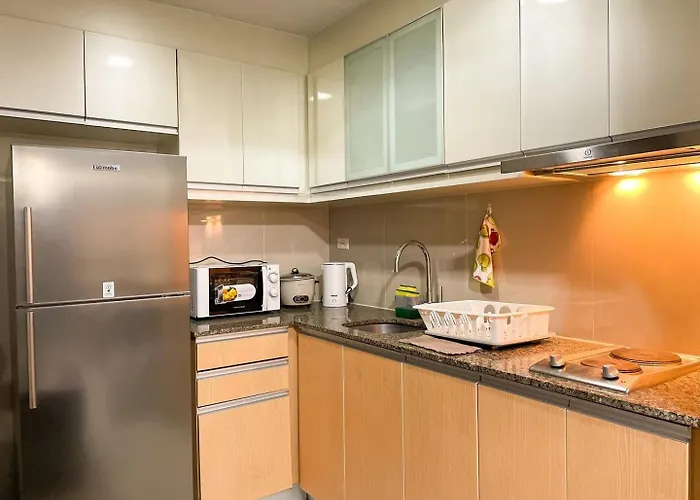 Holiday home Bgc Staycation Across Uptown Mall #oursw29f *